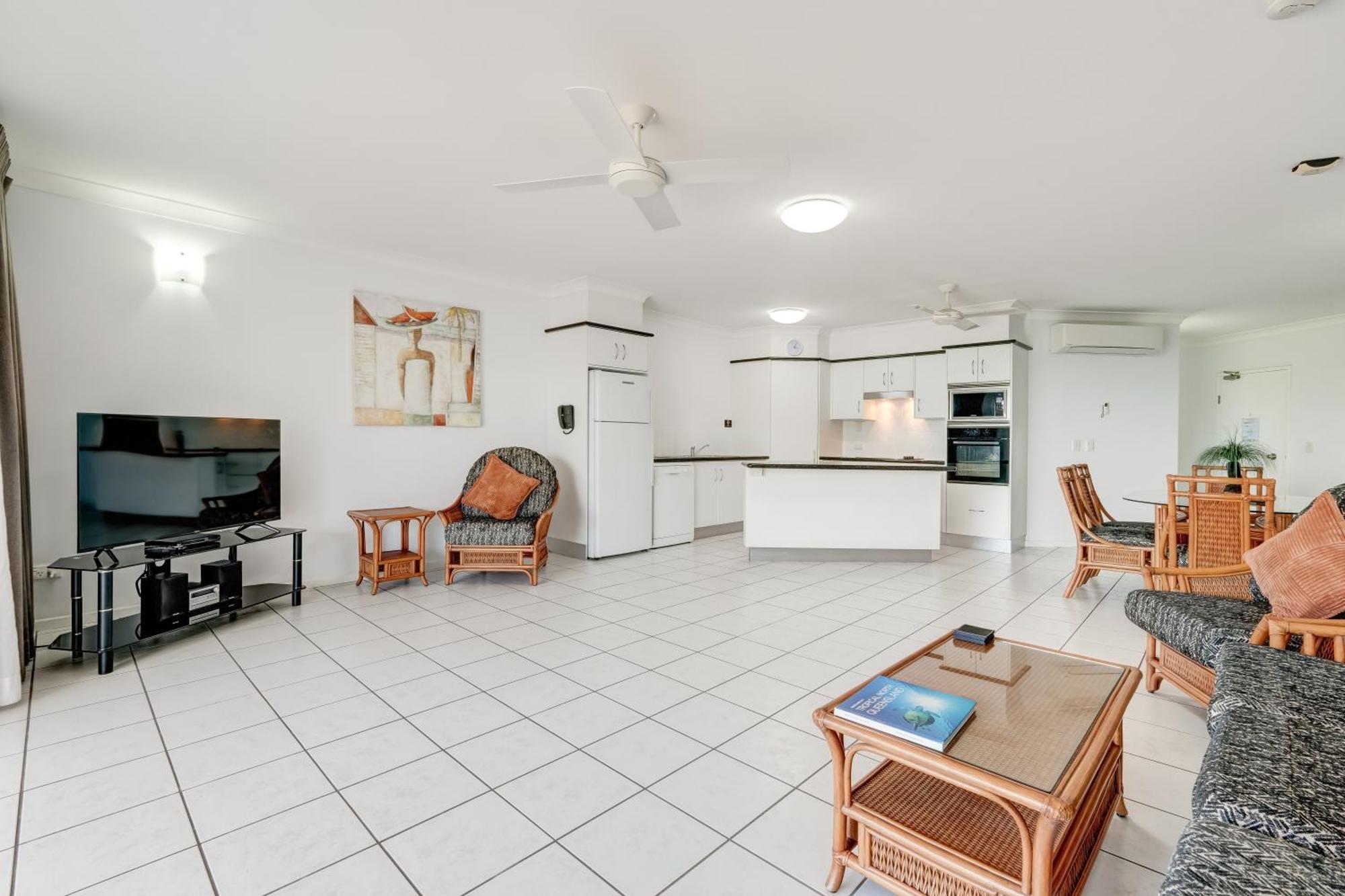 Beachfront Apartments On טריניטי ביץ' מראה חיצוני תמונה