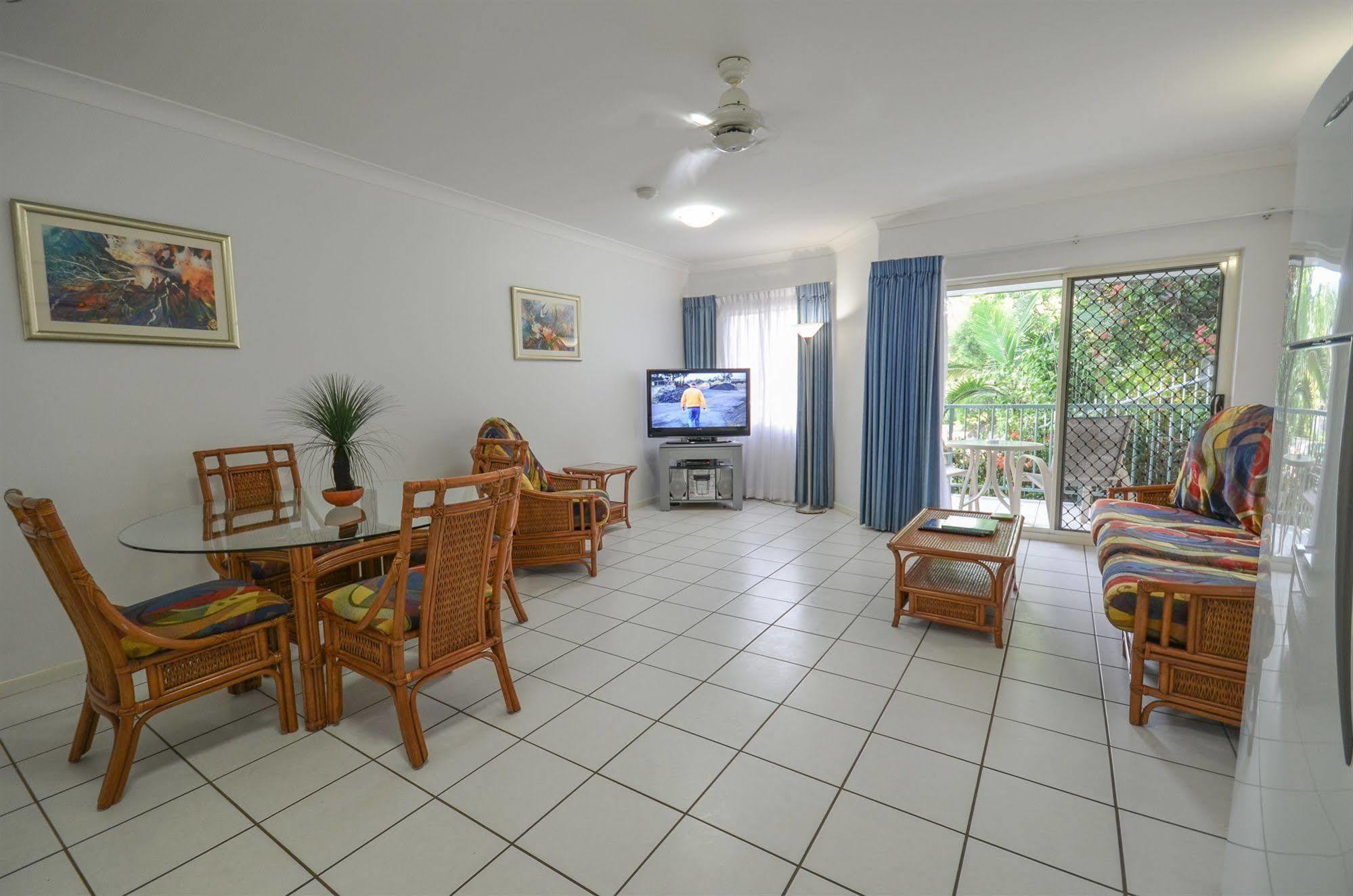 Beachfront Apartments On טריניטי ביץ' מראה חיצוני תמונה